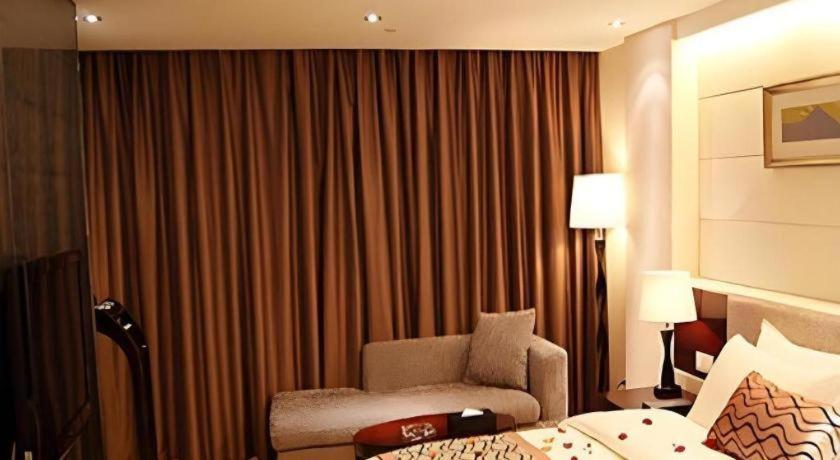 Fortune Hotel Longyan Buitenkant foto